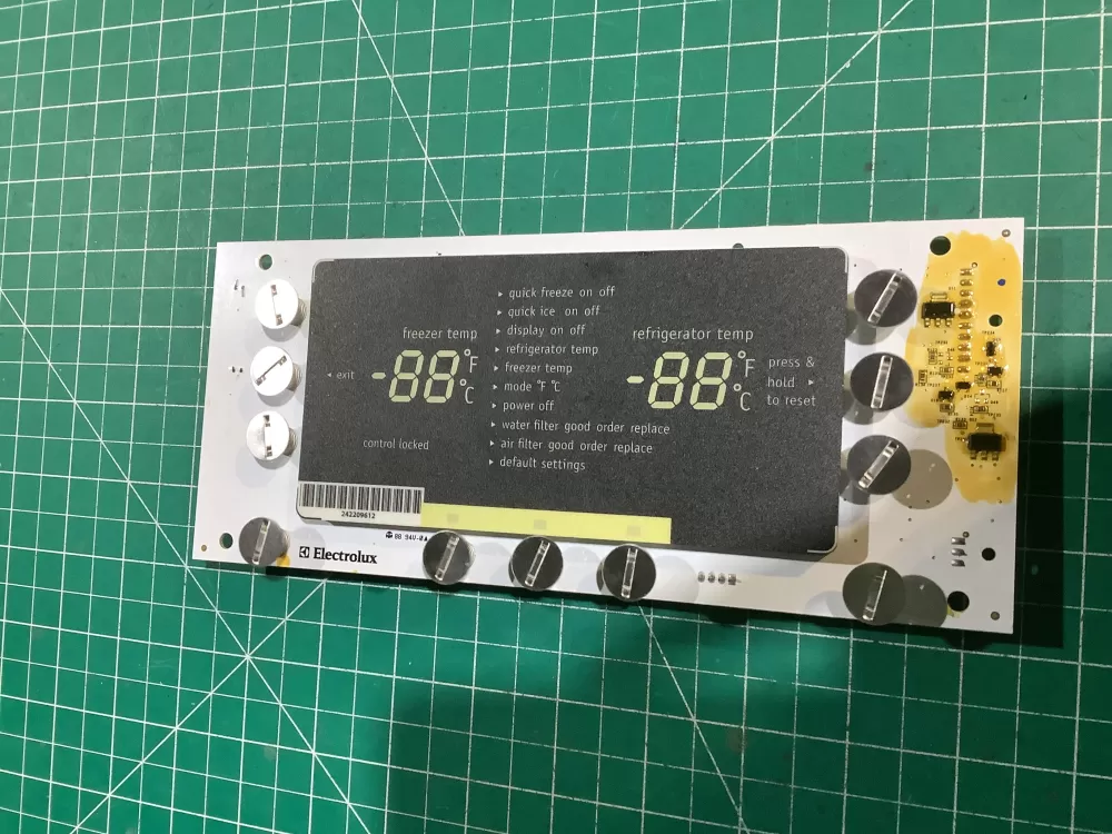Frigidaire 242209731 Refrigerator Display Control Board AZ168633 | NR2579