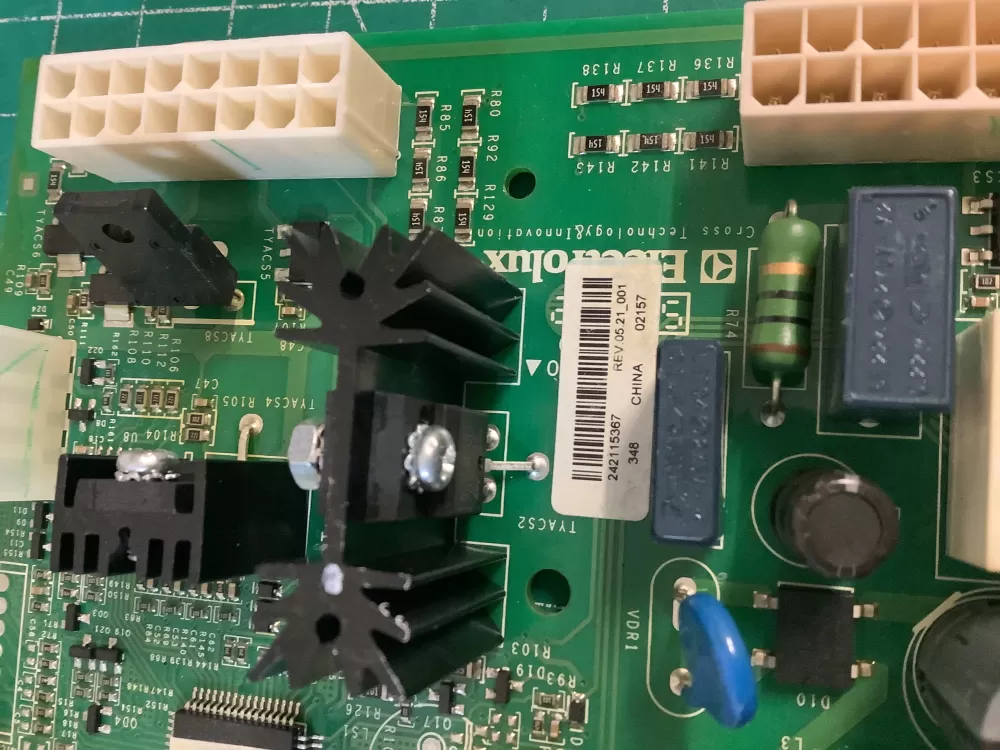 Frigidaire Whirlpool 242115367 Refrigerator Control Board AZ226735 | NR549