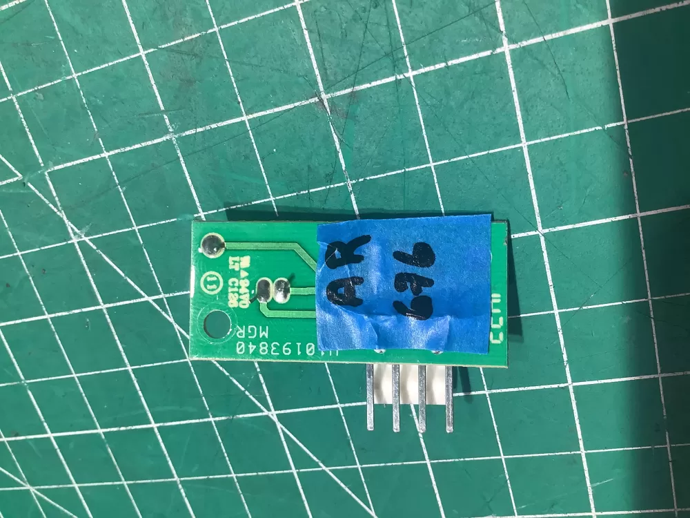 Refrigerator Control Board 3300704 AZ143337 | AR676
