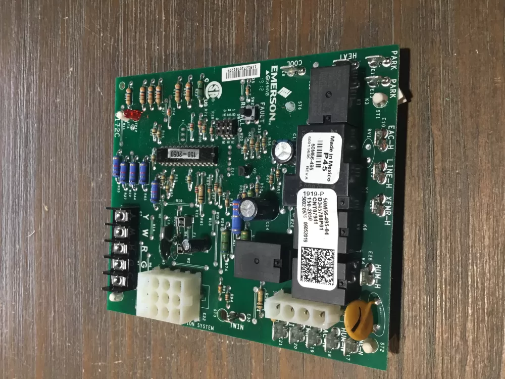 Trane Emerson D345780P01 50M56-495-04 Furnace Control Board AZ52959 | NR1838