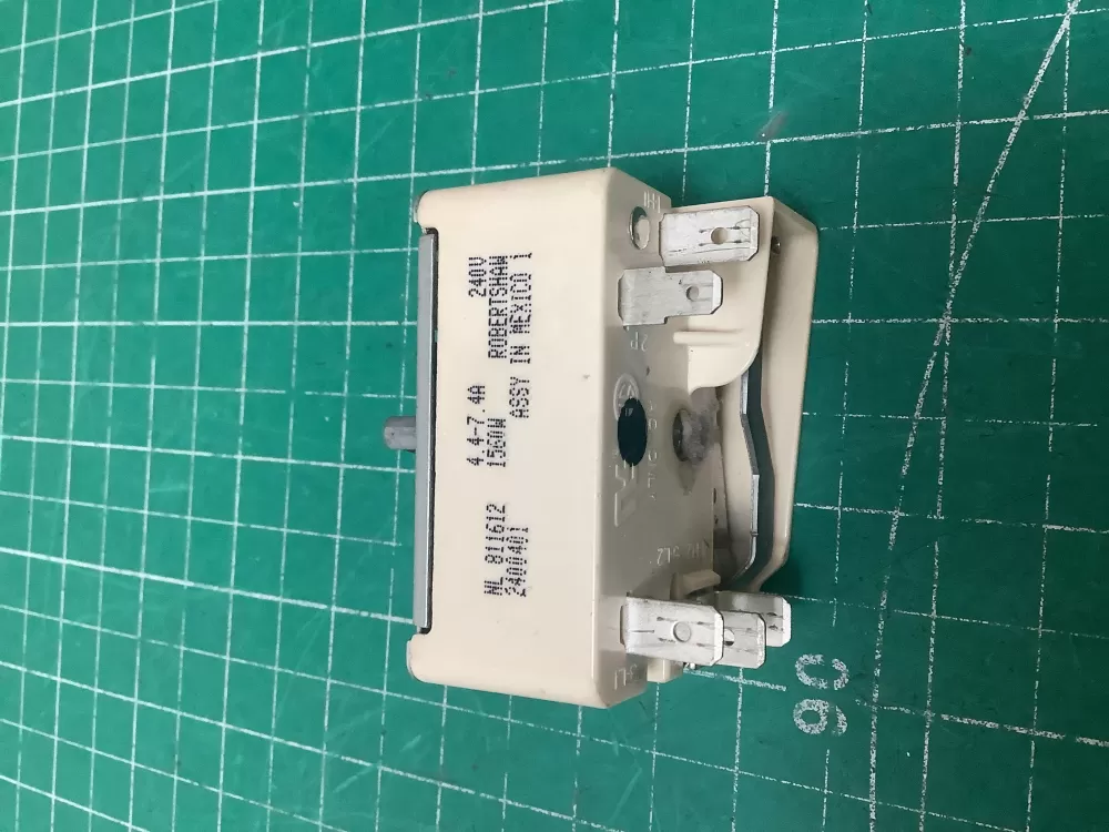 GE Robertshaw 811612 Oven Infinite Switch AZ224654 | SLA116