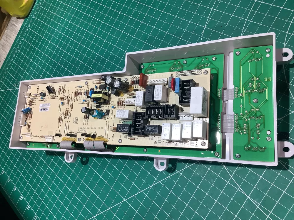 GE 00N32450401 Washer Control Board AZ185382 | AV862