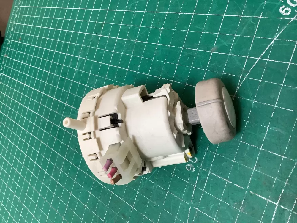 Whirlpool 3366848 Washer Water Level Pressure Switch AZ224296 | SL85