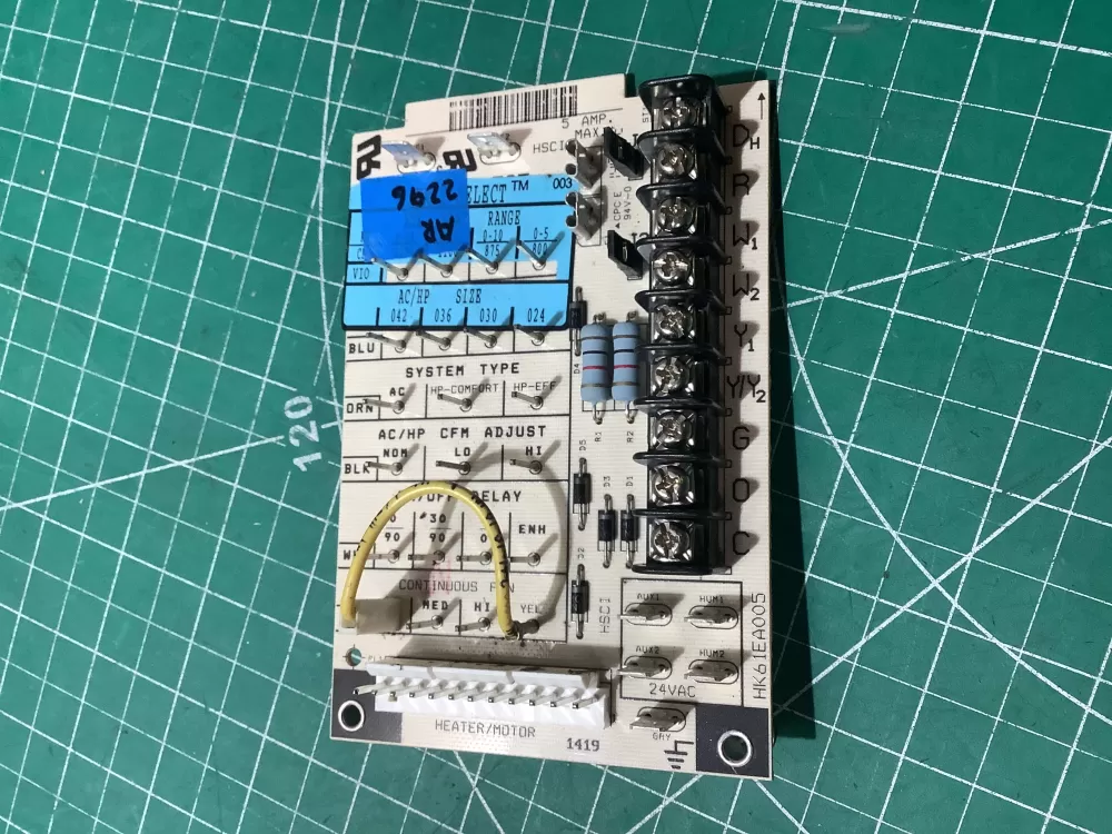 Carrier Bryant HK61EA005 Furnace Board AZ191228 | AR2296