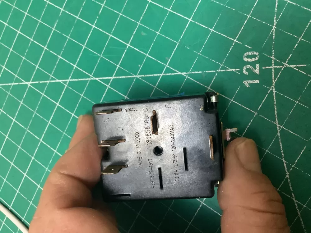 Frigidaire 131858100C Washer Temperature Switch AZ223438 | SLA85