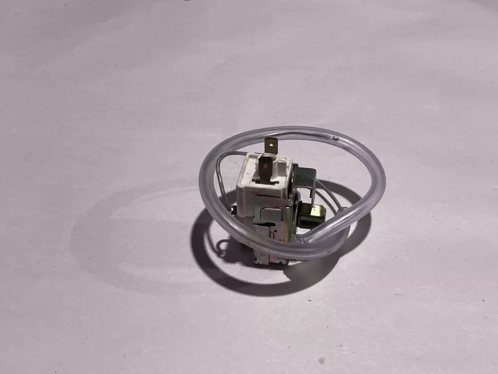 GE WR09X10033  522468-29 Refrigerator Thermostat