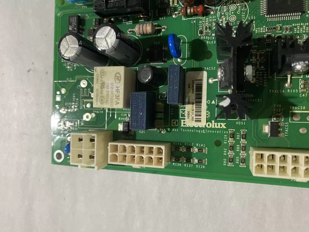 Frigidiare 242268902 Refrigerator Main Control Board AZ193391 | BK2188