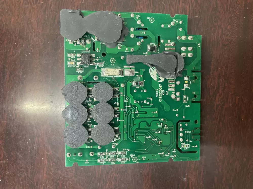 GE Refrigerator 219323010 Main Control Board AZ33725 | KM70