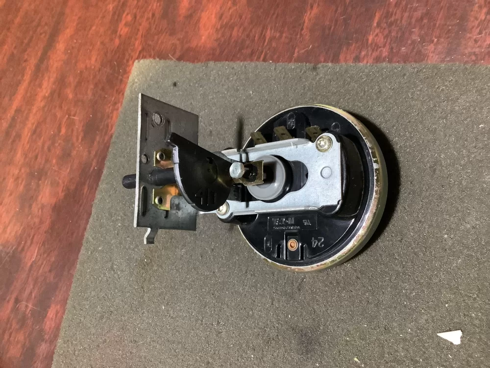 62082020 (6 2082020) MAYTAG WASHER WATER LEVEL PRESSURE SWITCH AZ128715 | SL46