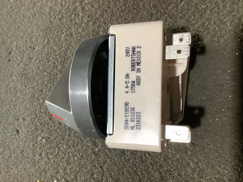 Samsung DG44 01009B Range Control Board Switch AZ111818 | NR517