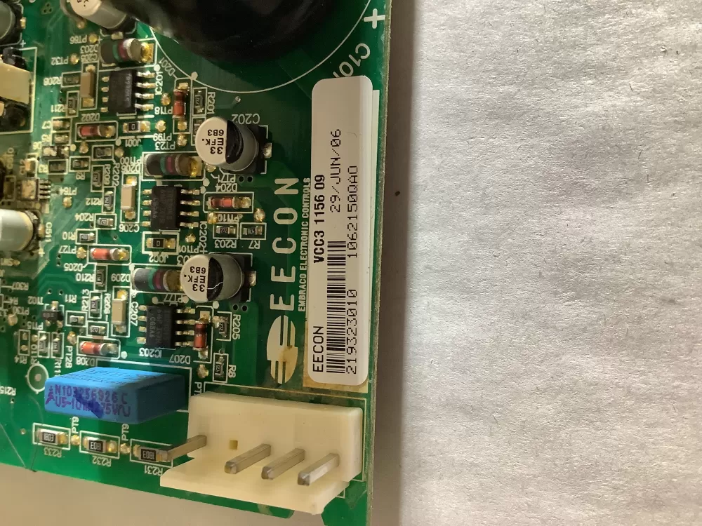 GE Refrigerator 219323010 Main Control Board AZ100017 | AV551