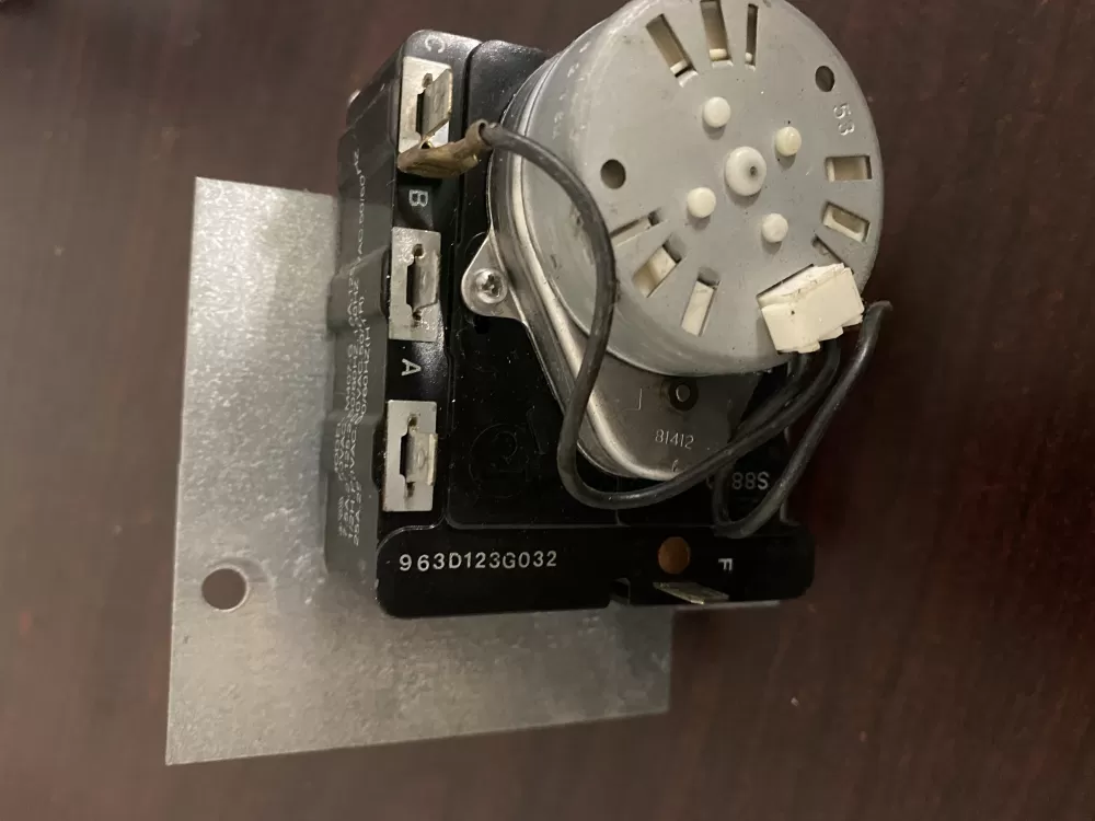 GE 963D123G032 235 Dryer Timer AZ35018 | BK938