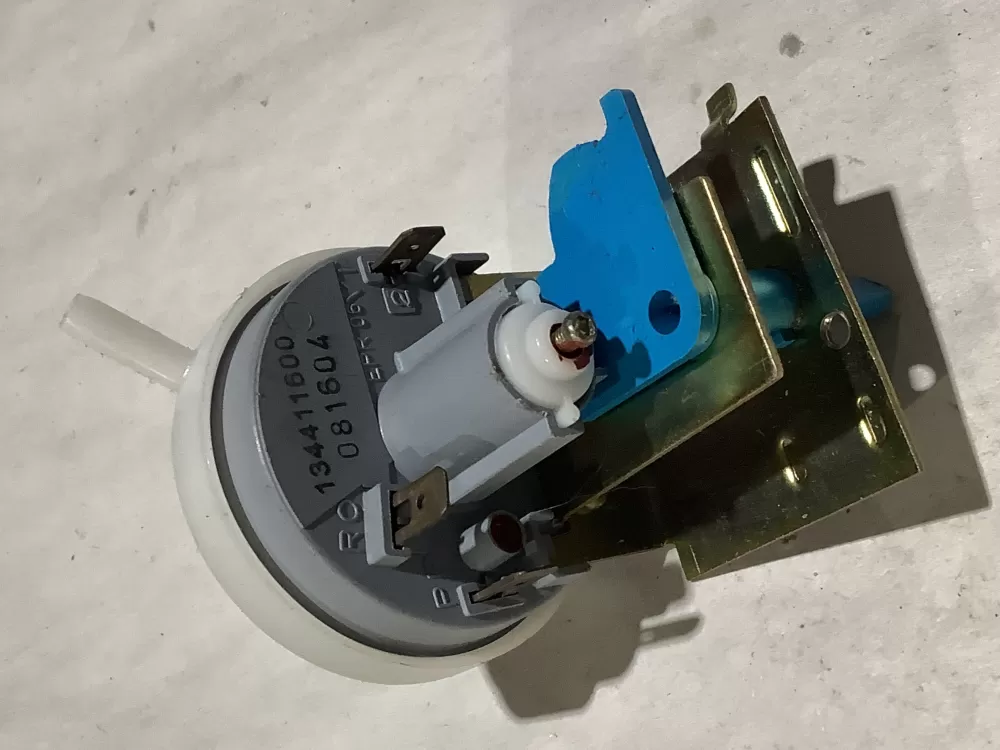 Frigidaire 134053800 Washer Crosley Gibson Water Level Switch AZ112846 | Sl75