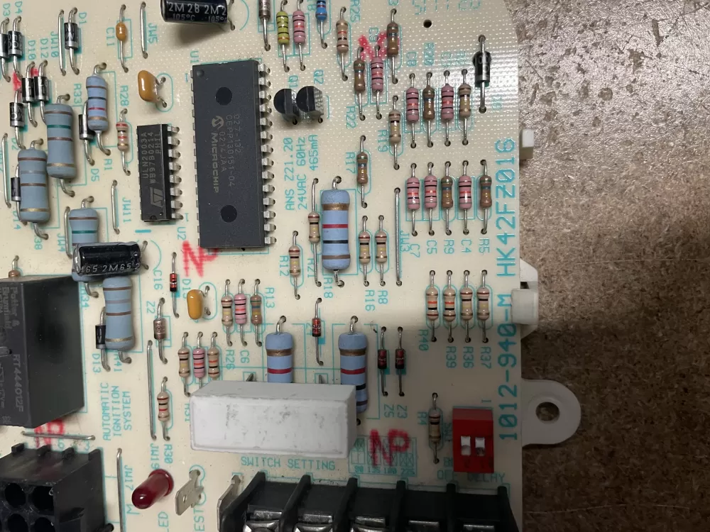 Carrier 1012 940 Hk42fz016 Furnace Control Board Circuit AZ17634 | KM1421