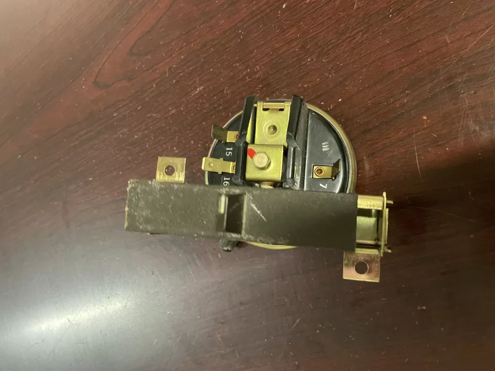 Maytag 0159 00 Washer 063 Control Board Water Pressure Switch AZ96936 | Wm2031