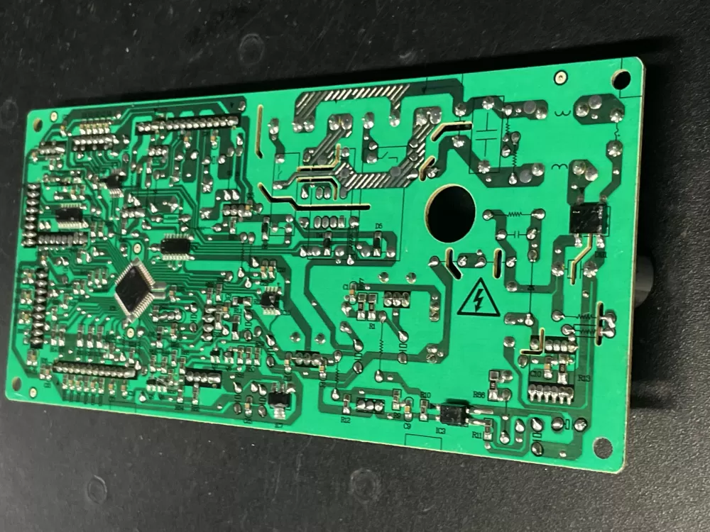 Midea Insignia 17131000011665 Refrigerator Main Control Board AZ7026 | 1655WM