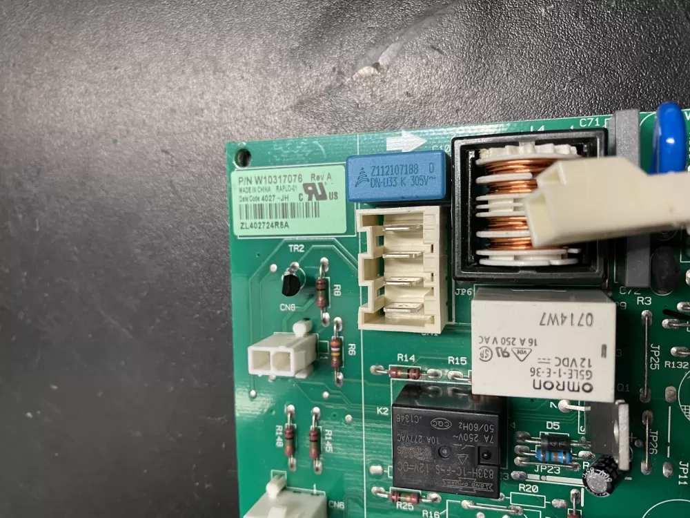Whirlpool Kenmore W10205552 Refrigerator Control Board AZ23168 | BK662