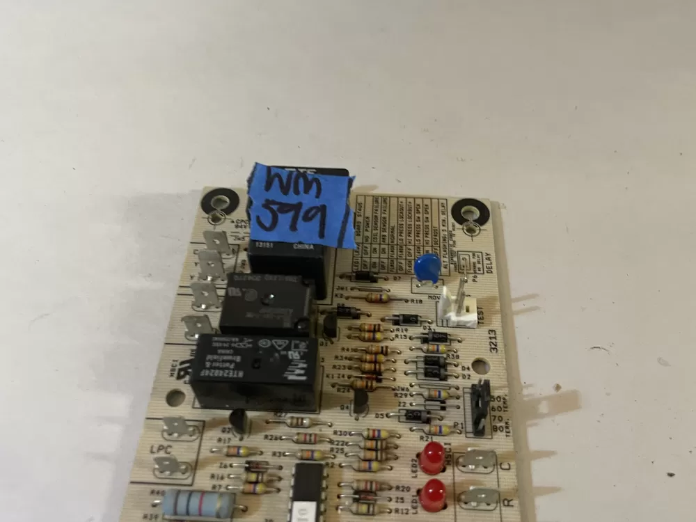 Bryant Rheem 47 102684 09 1157 121 B16 Carier Control Board AZ107901 | Wm599