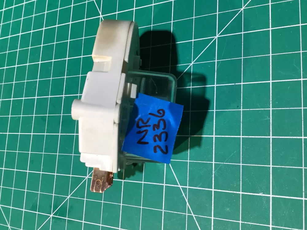 Whirlpool Amana AP6007234 2314156 Refrigerator Defrost Timer AZ130827 | NR2336