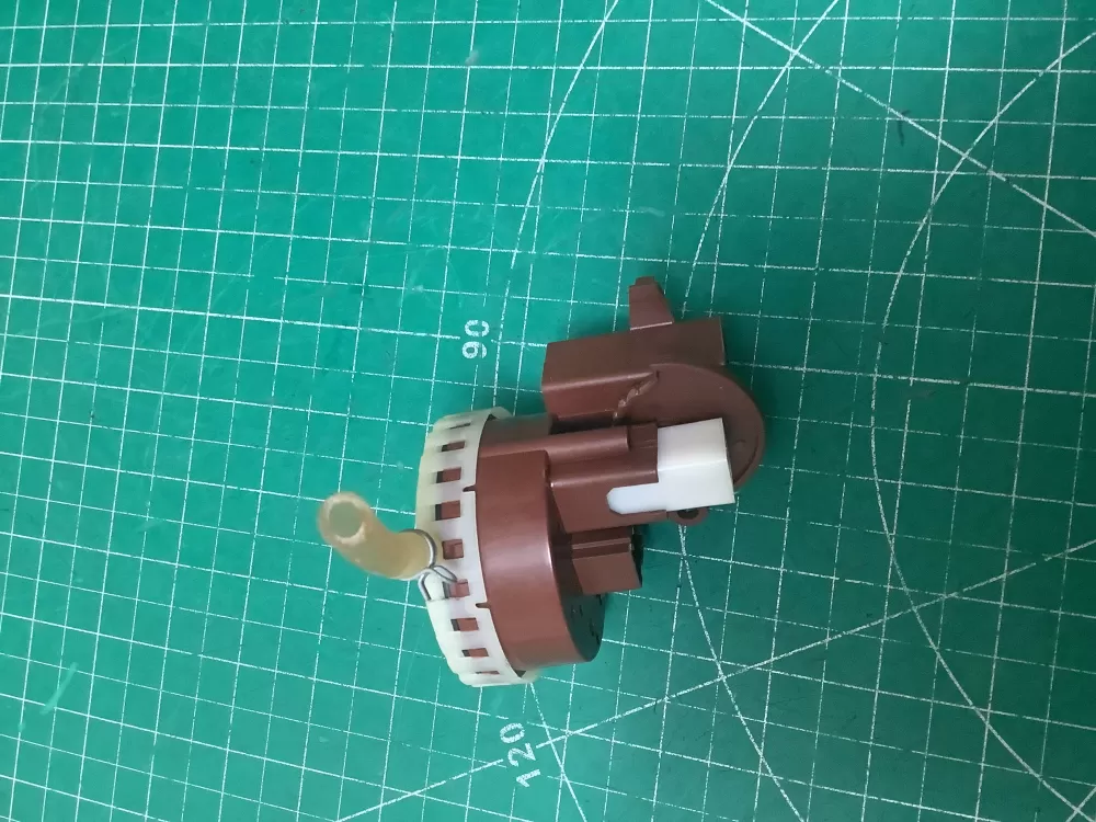 Amana WPY2201474 2201474 Washer Pressure Switch AZ223208 | SLA125