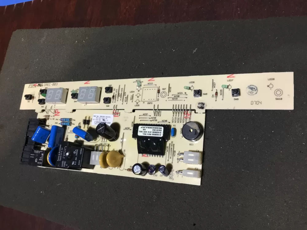 KitchenAid  Whirlpool 8201672  AP3685685  1059853  2252195  2304006  AH897372  EA897372  PS897372 Refrigerator Control Board