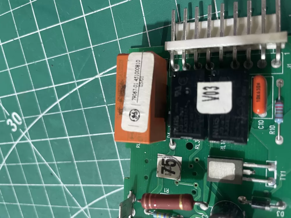 Maytag 79067-01 Refrigerator Dispenser Control Board AZ192651 | Wm366