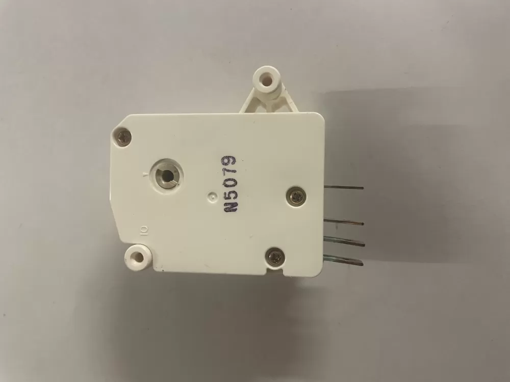  TMDJX35RB9 Tmdjx35rb9 Wr09x0483  Sankyo Defrost Timer AZ129040 | KM45