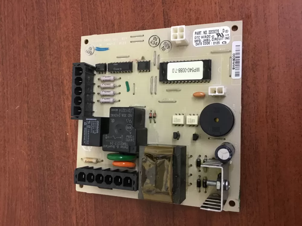 Whirlpool / Maytag 2203076 Refrigerator Control Board AZ34731 | NR288