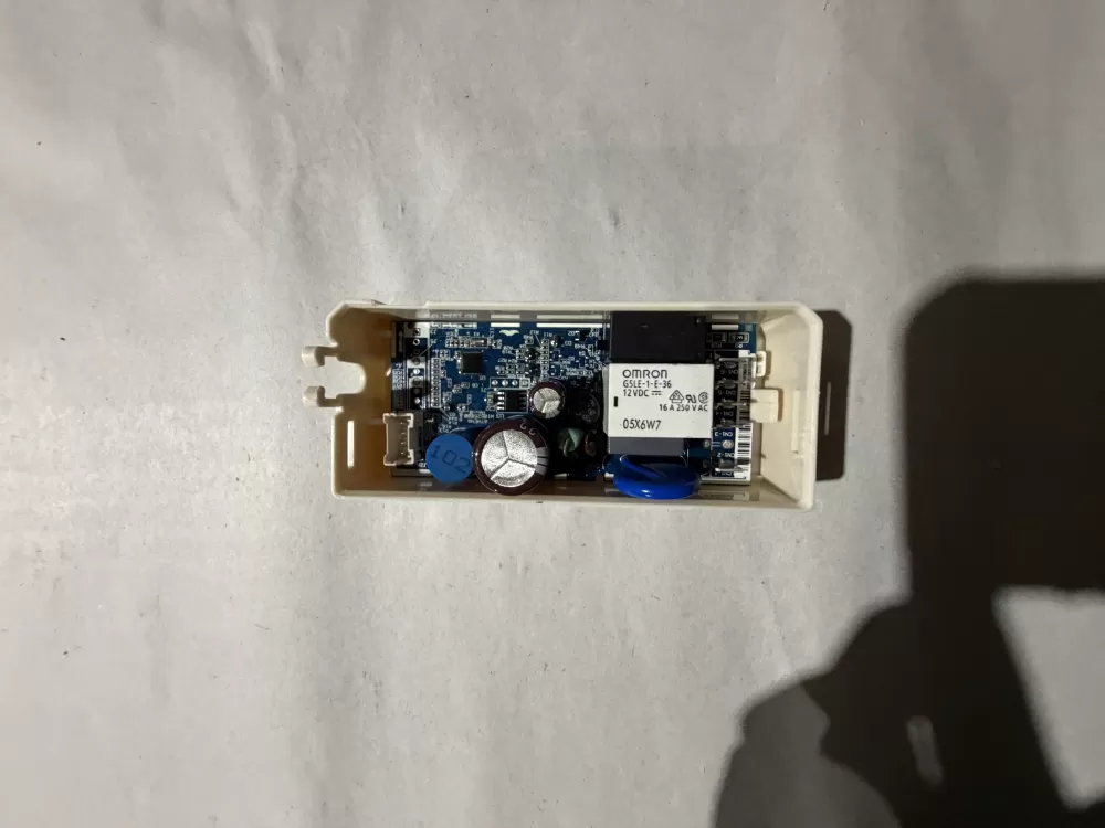 Whirlpool  Amana W10866515 Refrigerator Control Board