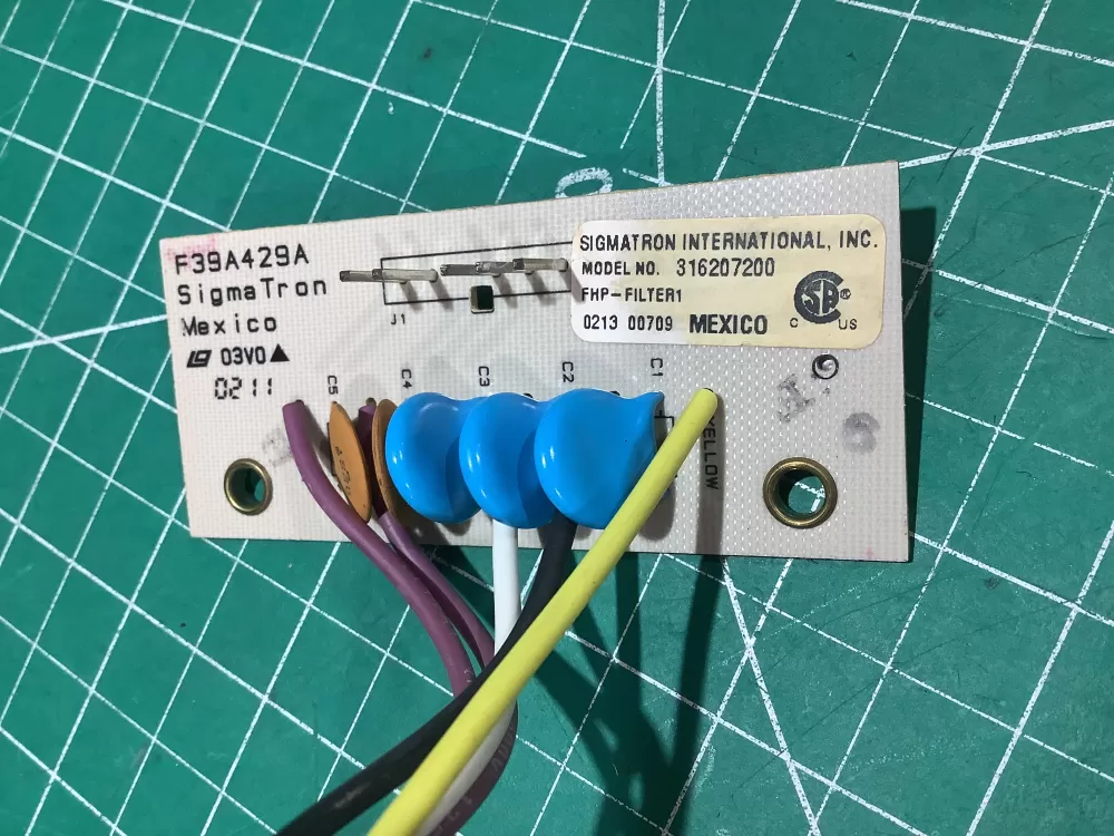 Frigidaire 919268 316207200 Range Oven Control Board AZ185299 | AR2477