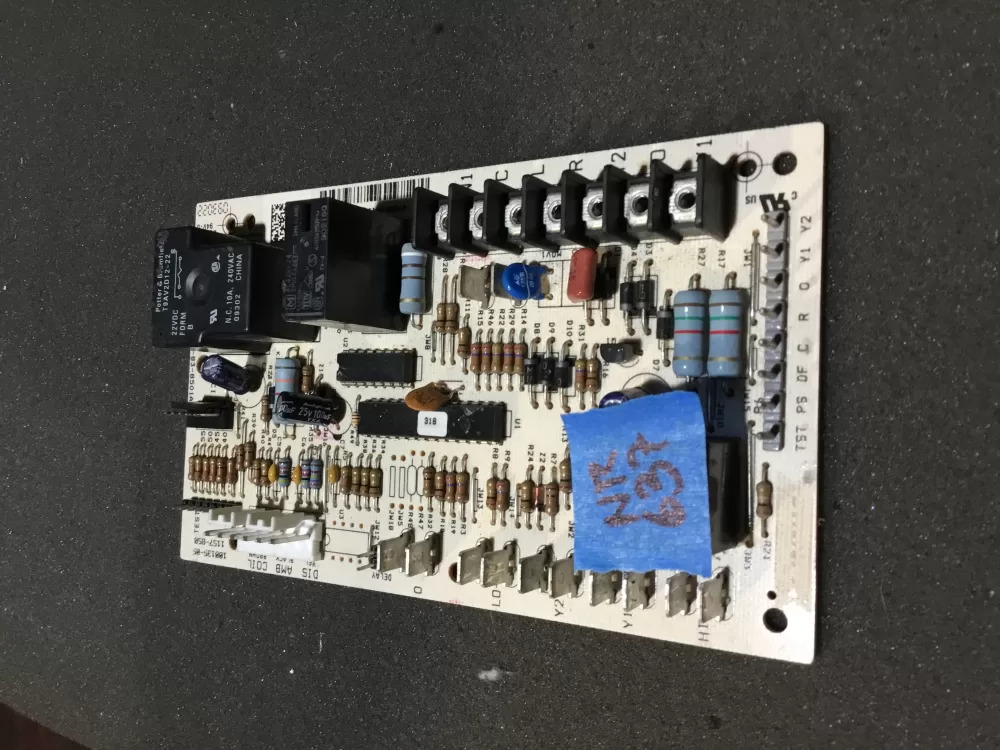 Lennox 1157 83 8501A 100135 05  Control Board AZ78469 | NR637