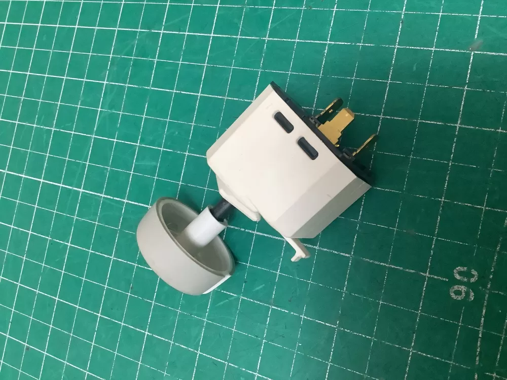 Maytag Crosley Kitchen Aid WP3398094 Dryer Start Switch AZ224633 | SLA116