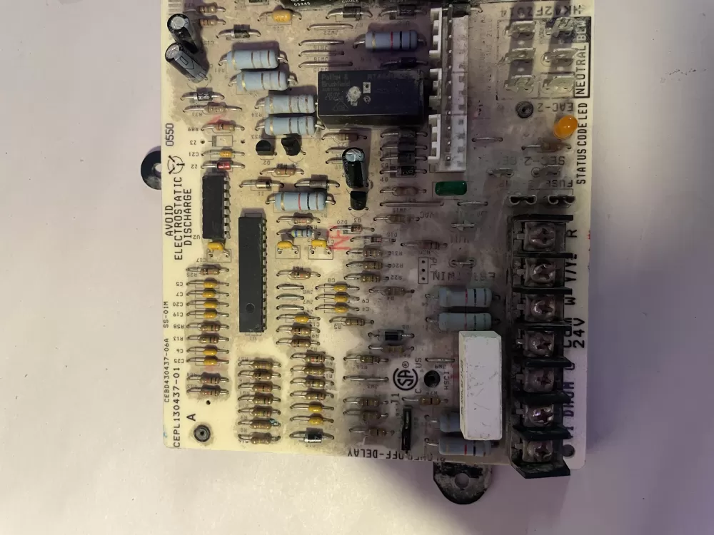 Carrier Bryant CEPL130437-01 Furnace Hk42fz014 Control Board AZ196153 | KM2560