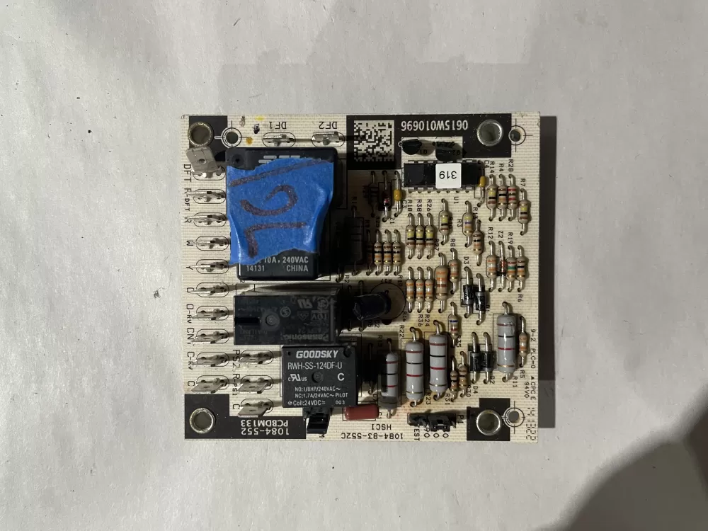 Honeywell 1084-83-552C 1084-552 PCBDM133 Control Board AZ194701 | KM76