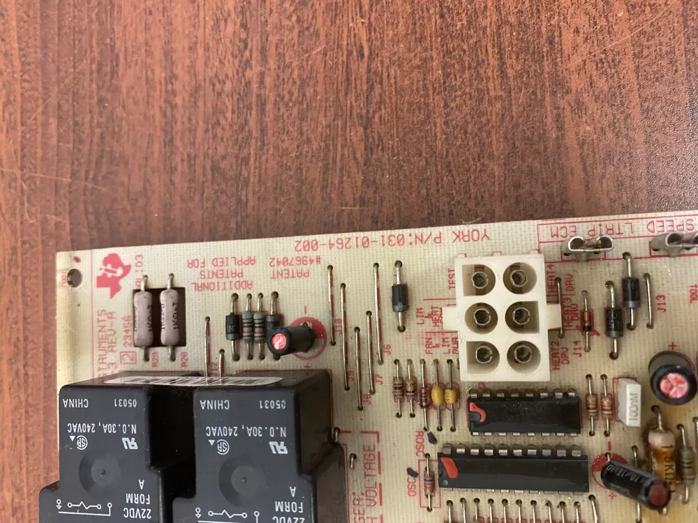 York Luxaire Coleman 031-01264-002 Furnace Control Board AZ44978 | BK1766