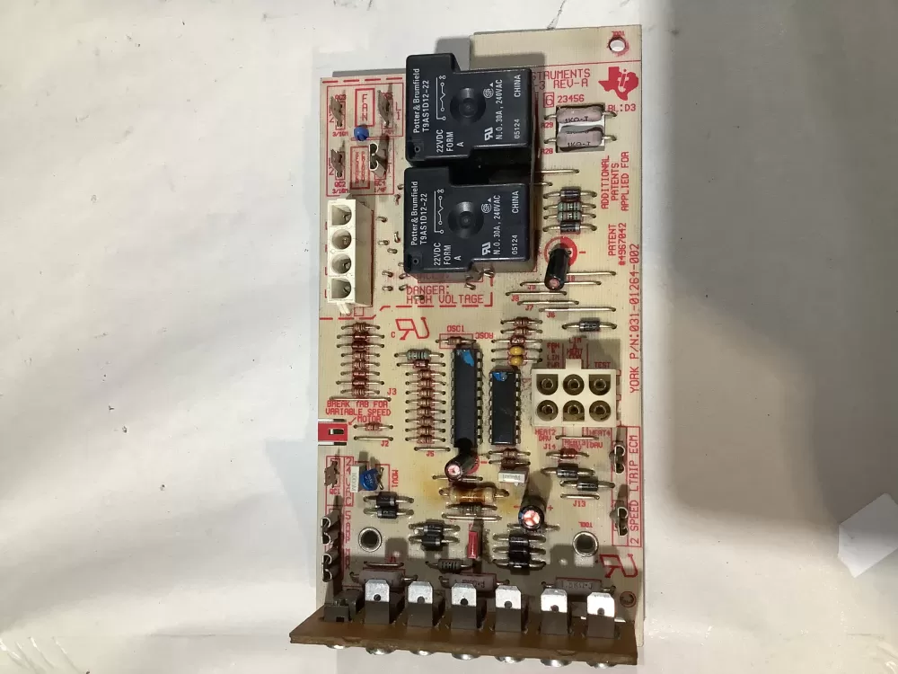 York Luxaire Coleman 031-01264-002 Furnace Control Board AZ102309 | AV1358