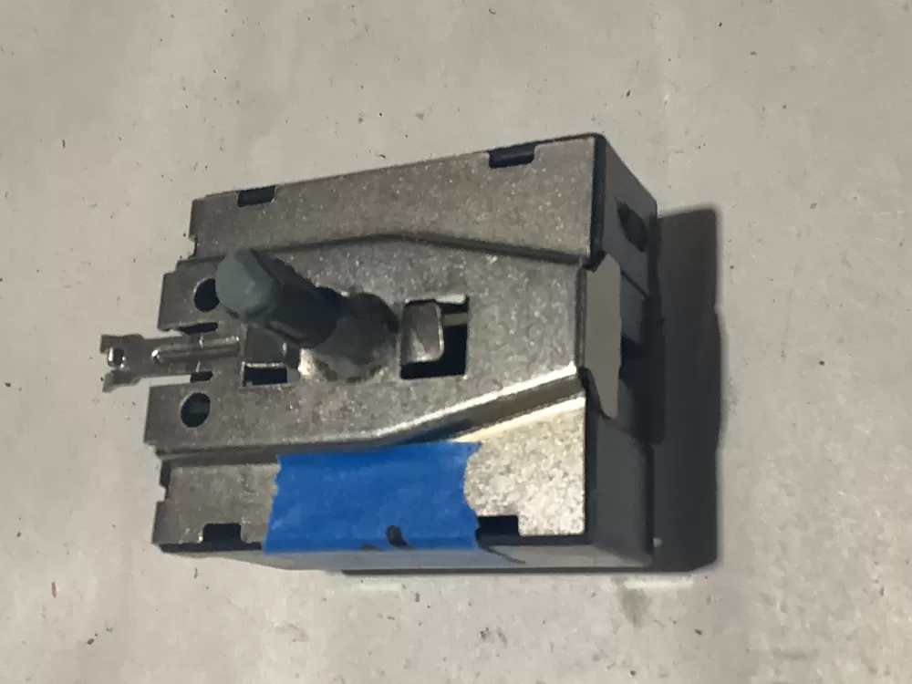 GE WE4M407 Temperature Sensor Switch AZ131731 | Sl191