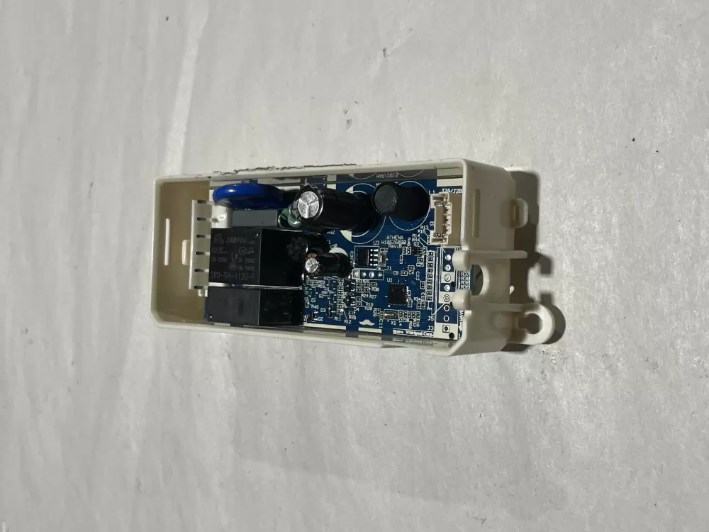 Amana  Whirlpool W11476561  W11562260 Refrigerator Control Board