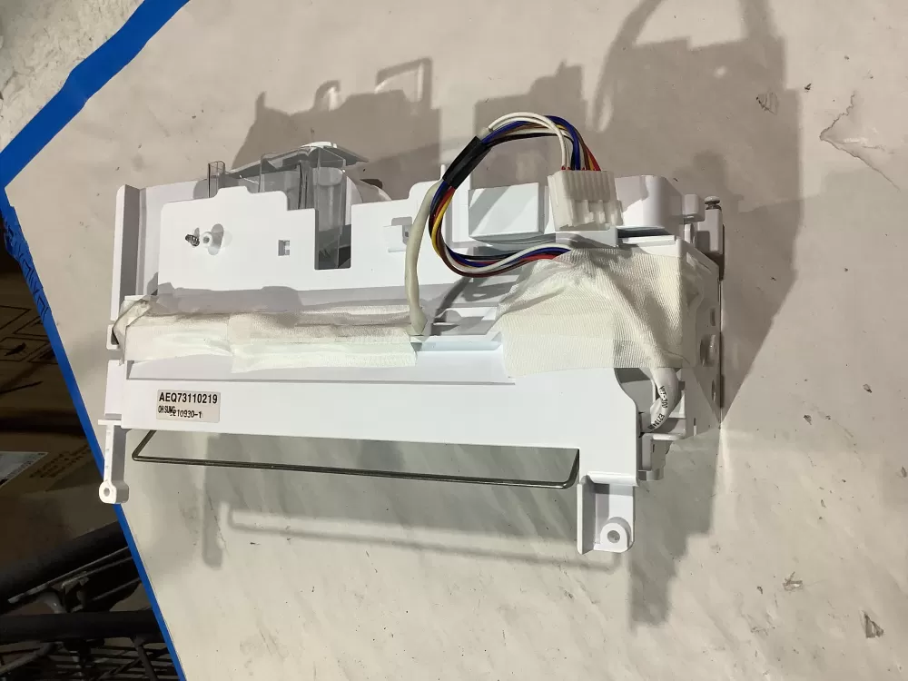 LG AEQ73110219 Refrigerator Ice Maker AZ184931 | Sl8
