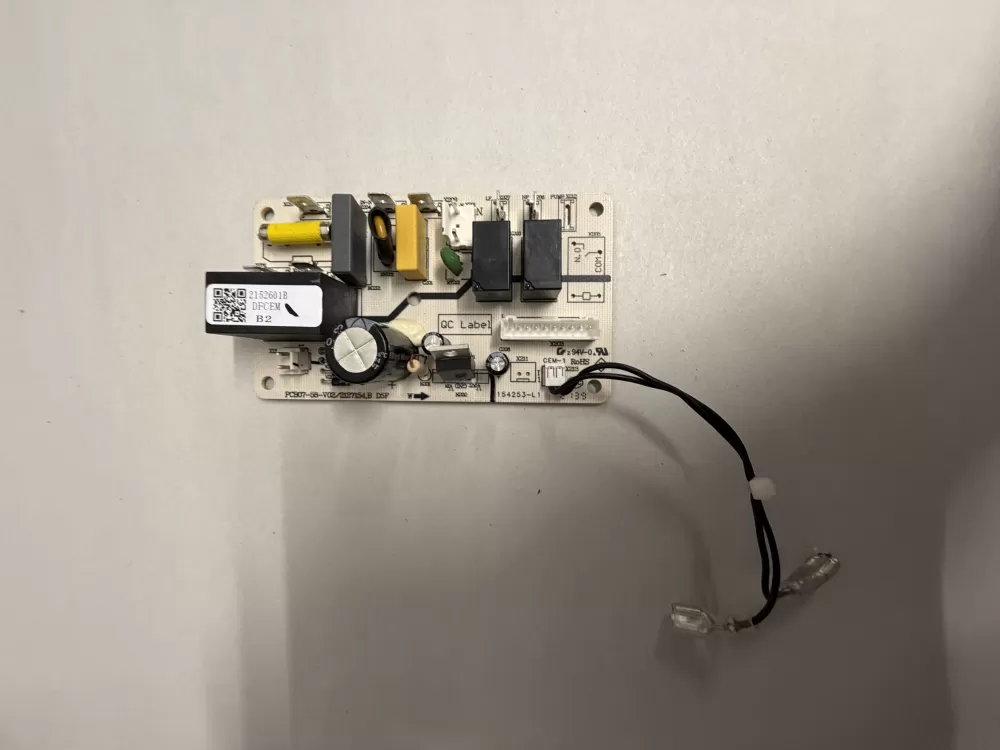 Hisense  2152601B  K2152601 CONTROL BOARD PART #