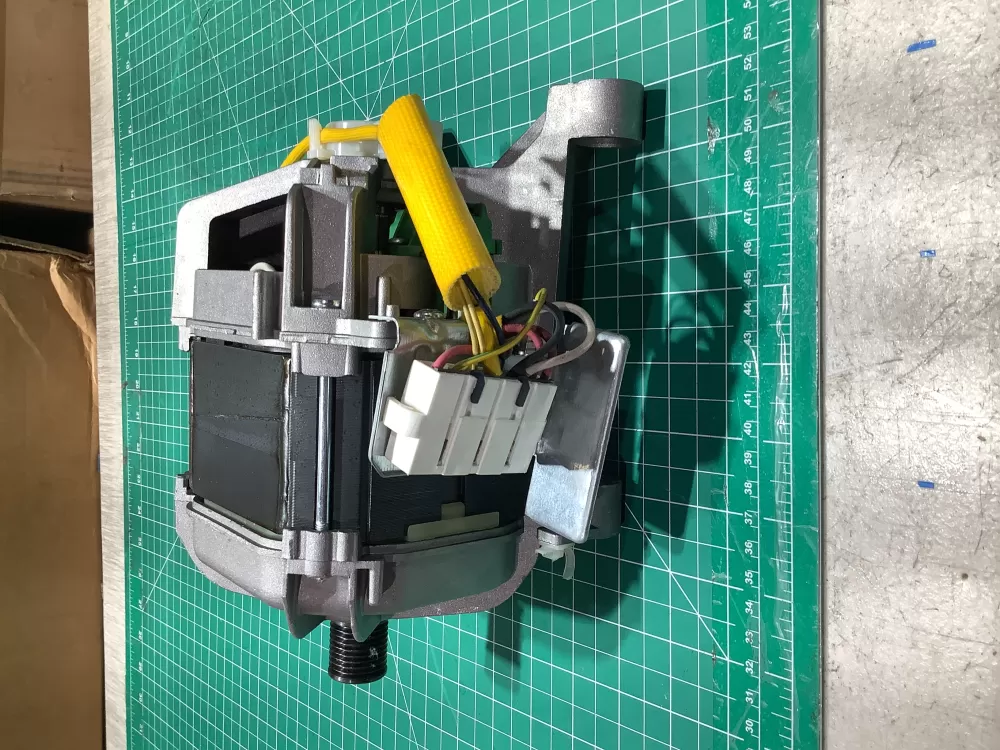  Blomberg 2824520100 Washer Motor AZ150176 | SL169