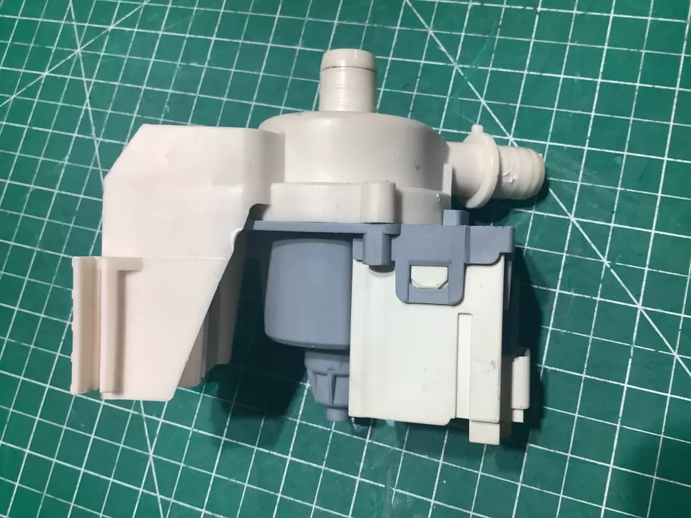 Electrolux 132115811 Washing Machine Drain Pump AZ160897 | SL158