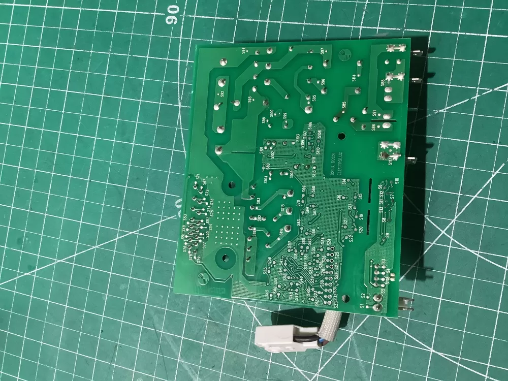 Frigidaire 8083643-03 Refrigerator Control Board AZ196712 | AR1316