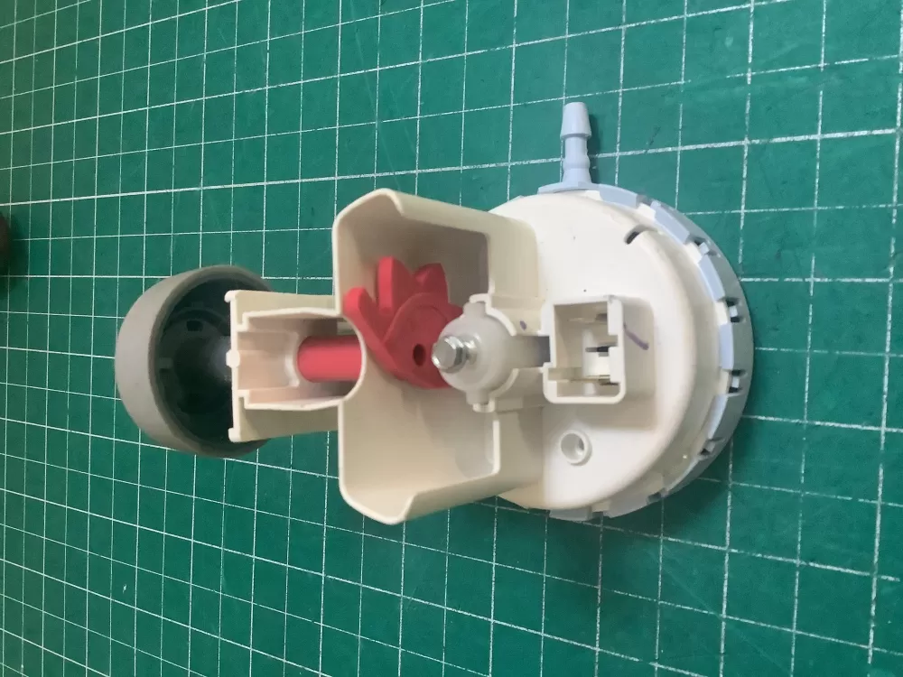 Whirlpool  Maytag  Kenmore AP6018167 W10268911 WPW10268911 PS11751469 Washer Water Level Pressure Switch