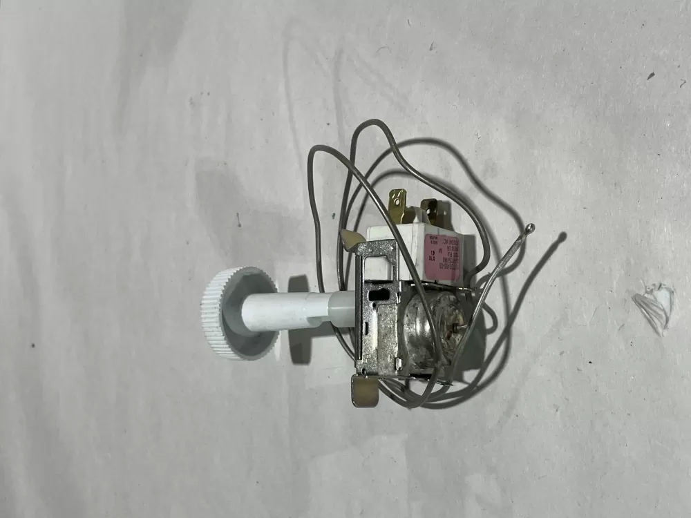 GE 197D2495-03  3ART5VM8 Refrigerator Cold Control Thermostat