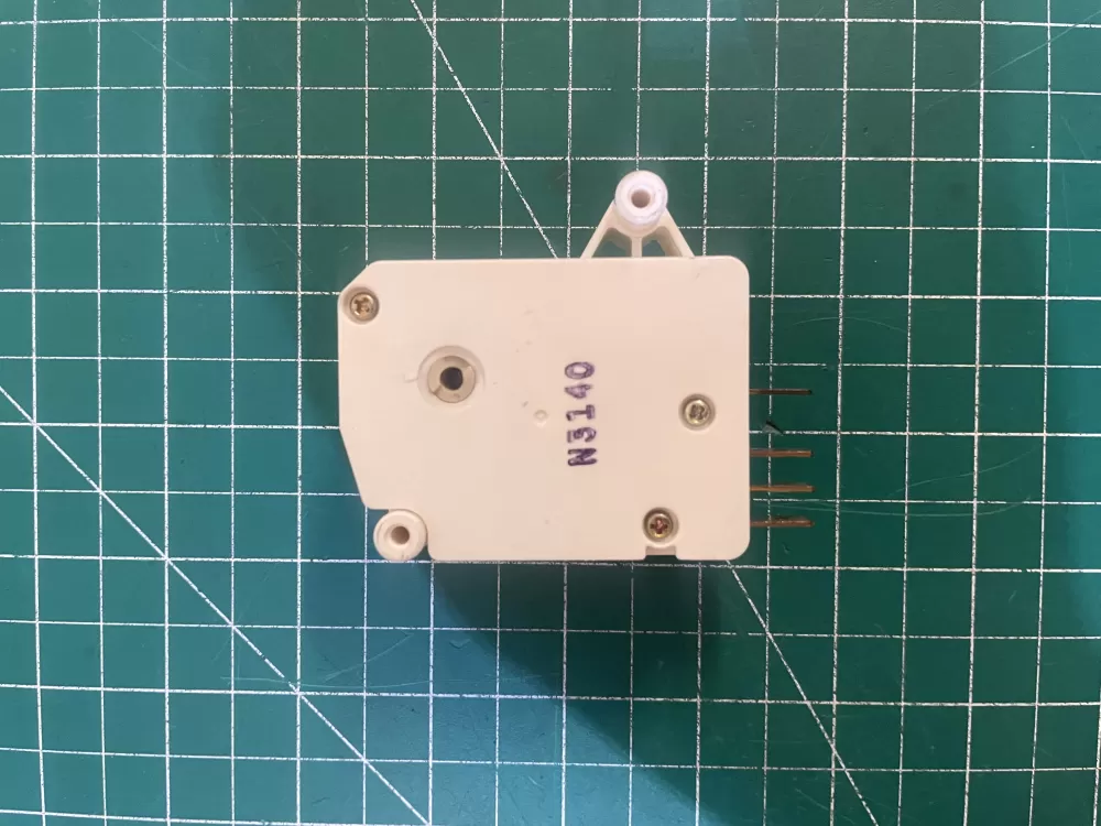 TMDJX35RB9 Tmdjx35rb9 Wr09x0483 Sankyo Defrost Timer AZ194236 | KM1584