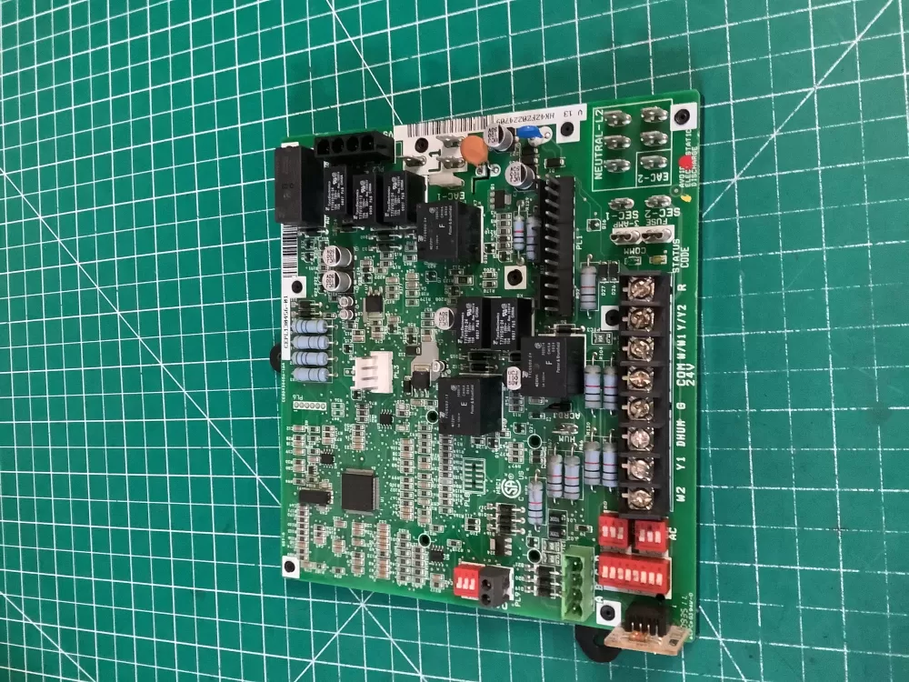 Carrier HK42FZ022 CEPL130456-01 Furnace Control Board AZ229408 | NR599