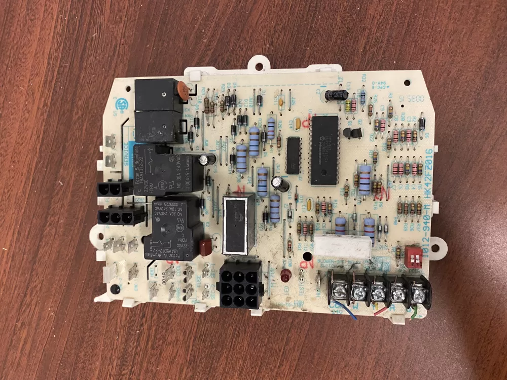 Carrier  Bryant 1012-940-M Furnace Control Board Circuit