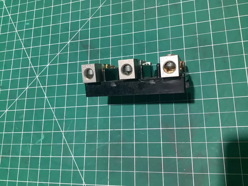  PE070147 Oven Viking Terminal Block AZ131564 | SL243