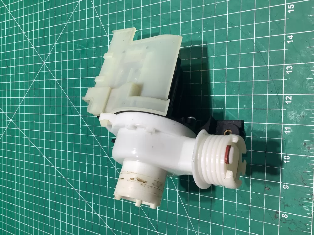 Frigidaire 137108100 Washer Drain Pump Assembly AZ142391 | SL271